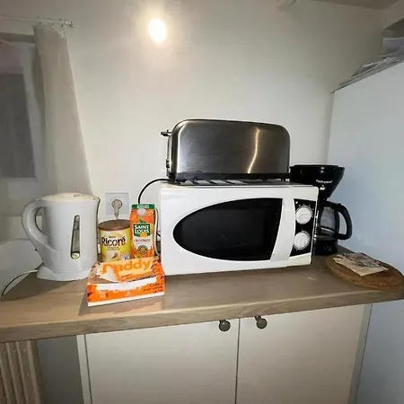 Dans Maison Partagee