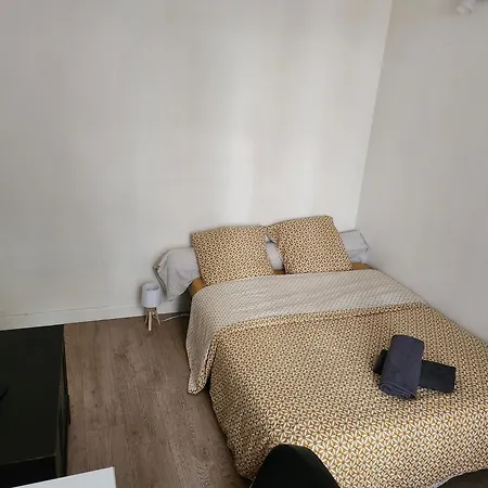 Dans Maison Partagee Проживание в семье